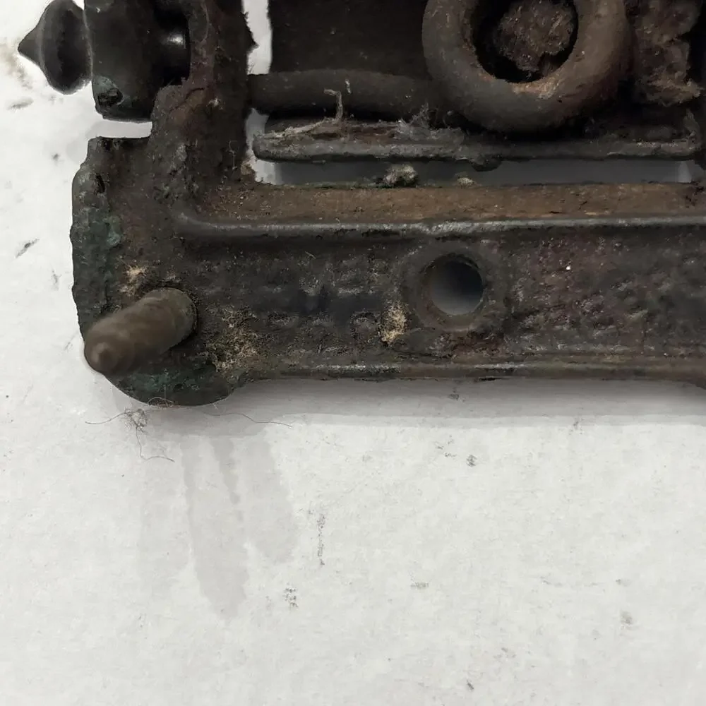 Antique Cast Iron Stover Mfg., Spring Loaded Screen Door Hinge Decorative "S" #3 - Picture 3 of 5